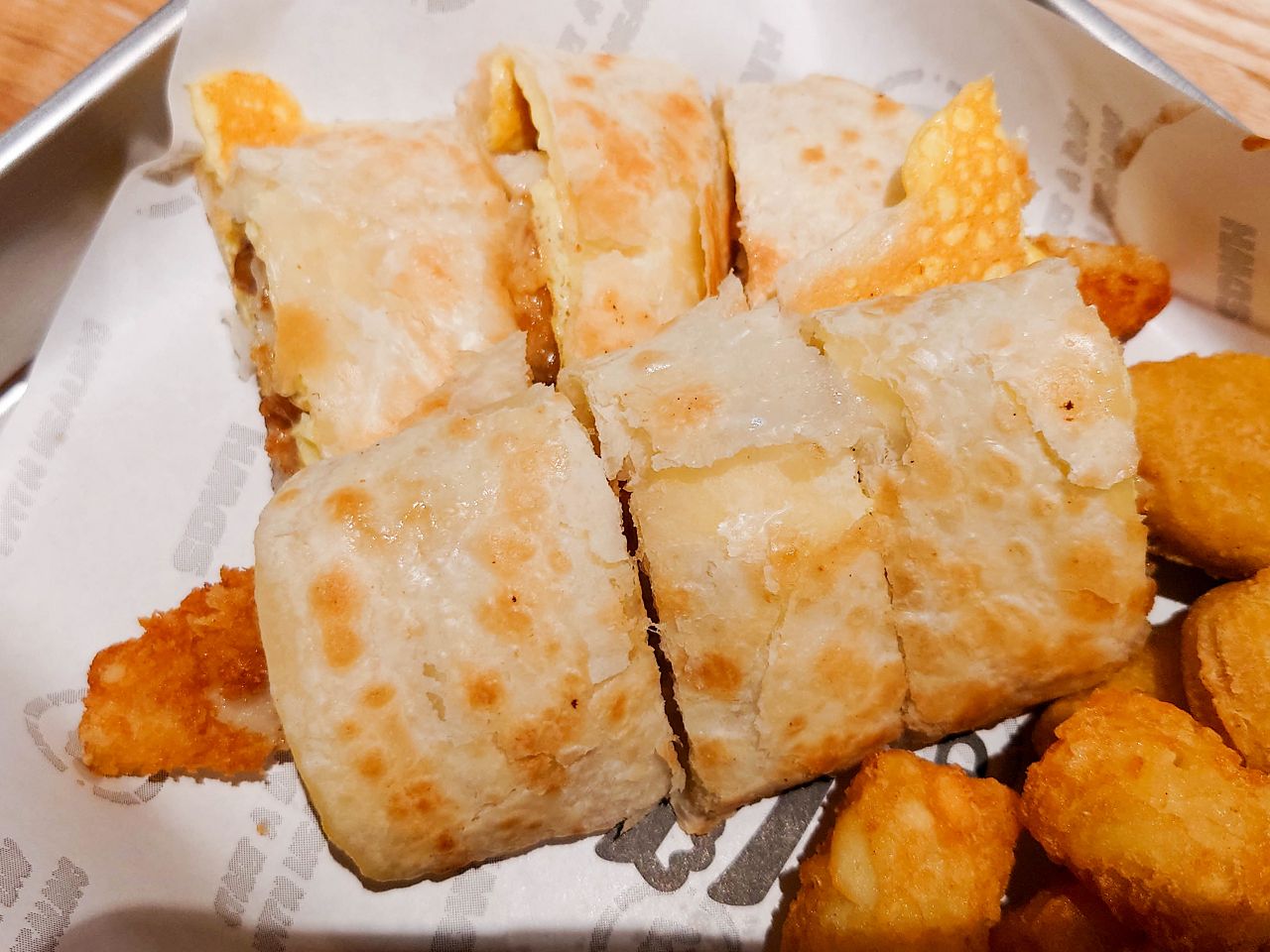 [食記][新北市][板橋區] 肉sandwich 板橋新埔店 — 創意口味的三明治和蛋餅，三明治的肉排厚又實在。