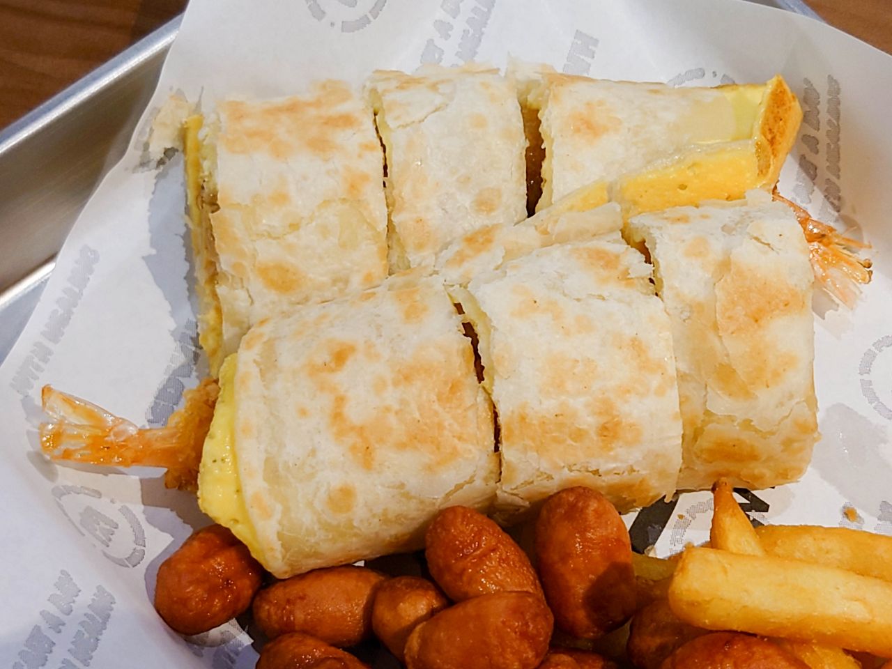 [食記][新北市][板橋區] 肉sandwich 板橋新埔店 — 創意口味的三明治和蛋餅，三明治的肉排厚又實在。