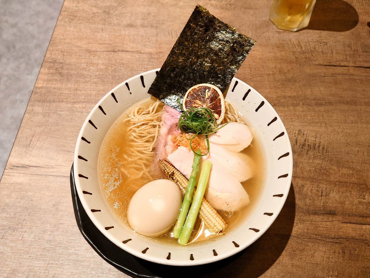 [食記][台北市] 麵屋鶴立 — 濃郁香醇不厚重的雞白湯拉麵