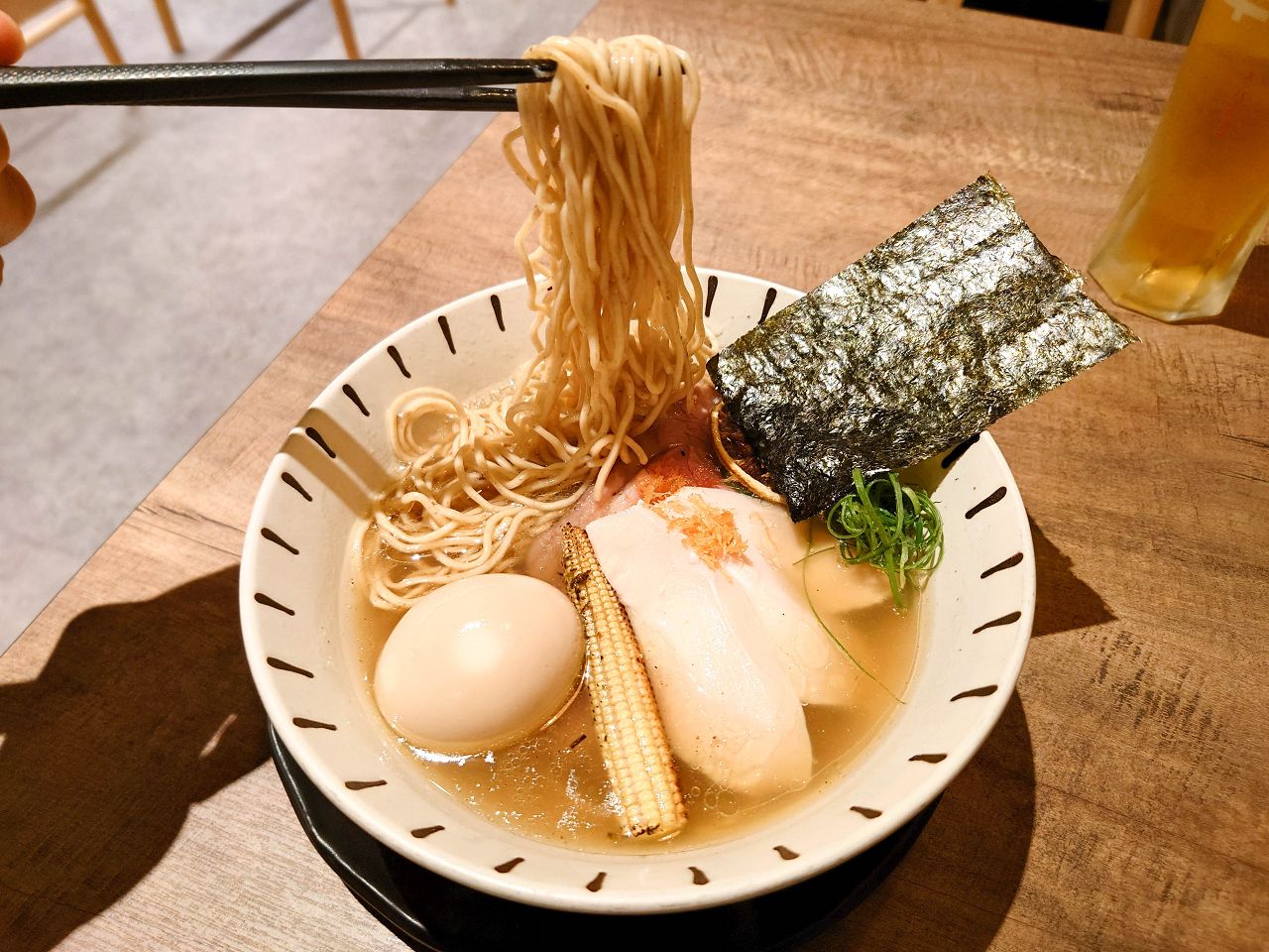 [食記][台北市] 麵屋鶴立 — 濃郁香醇不厚重的雞白湯拉麵