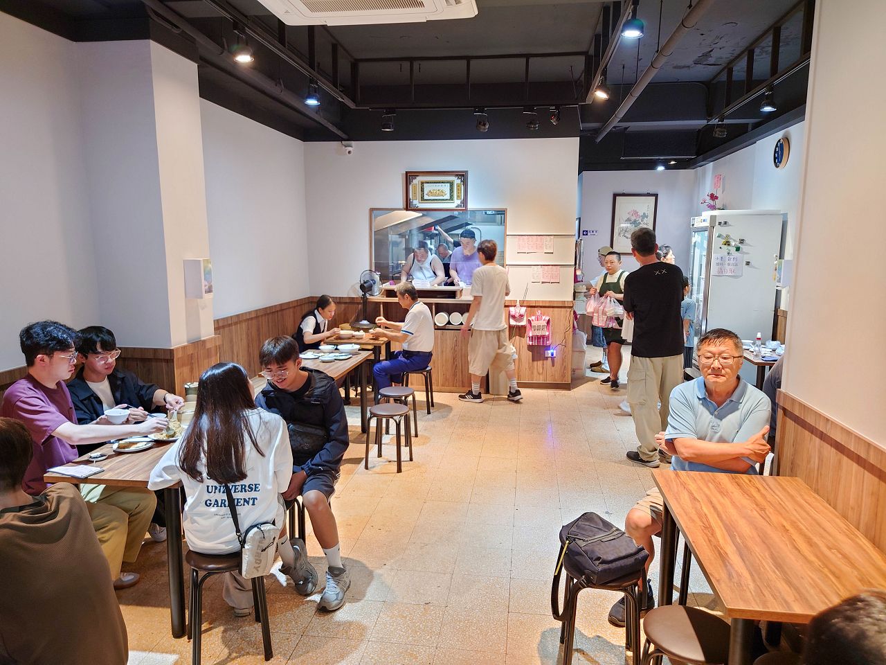 [食記][台北市] 川畝園麵食館 — 高人氣平價小籠湯包、炒飯、捲餅專賣店