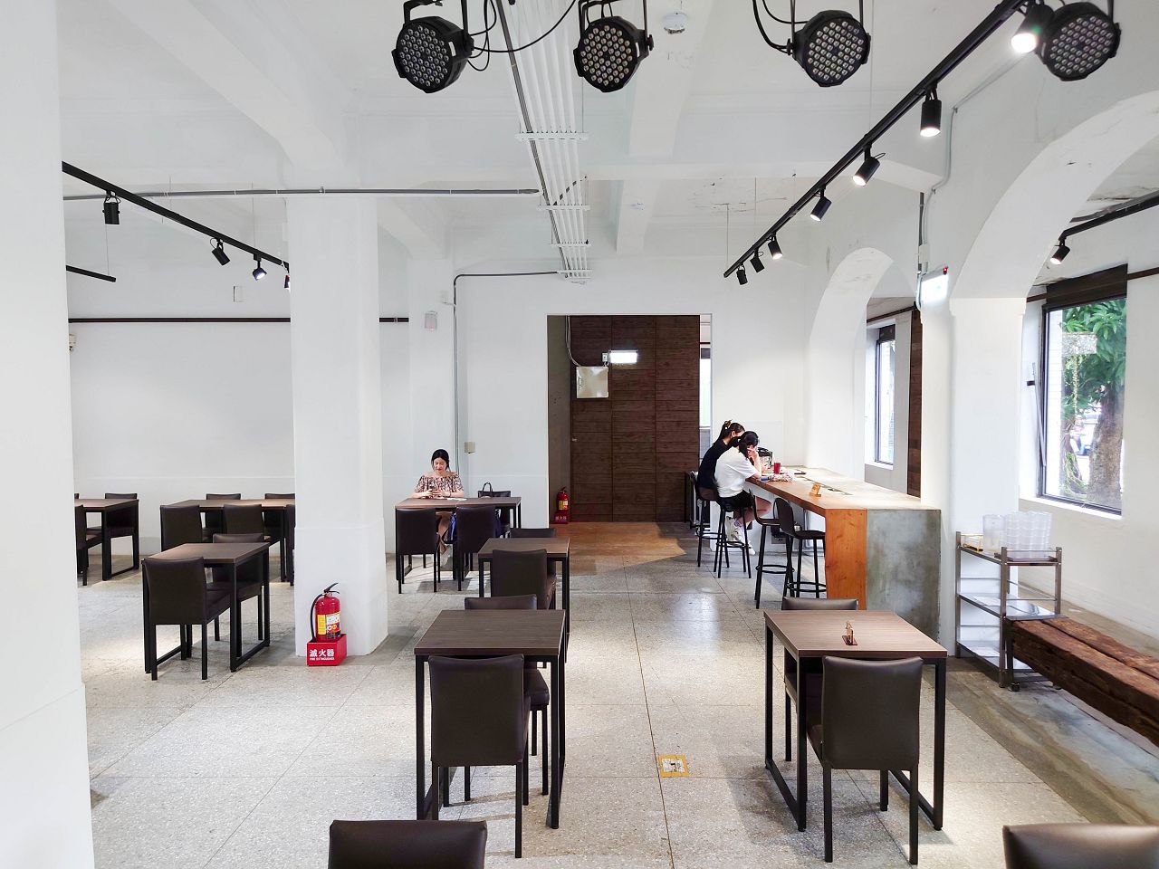 [食記][台北市] 甜舍 La Maison Doux — 白色古蹟內的甜點店，主打手作法式千層酥。