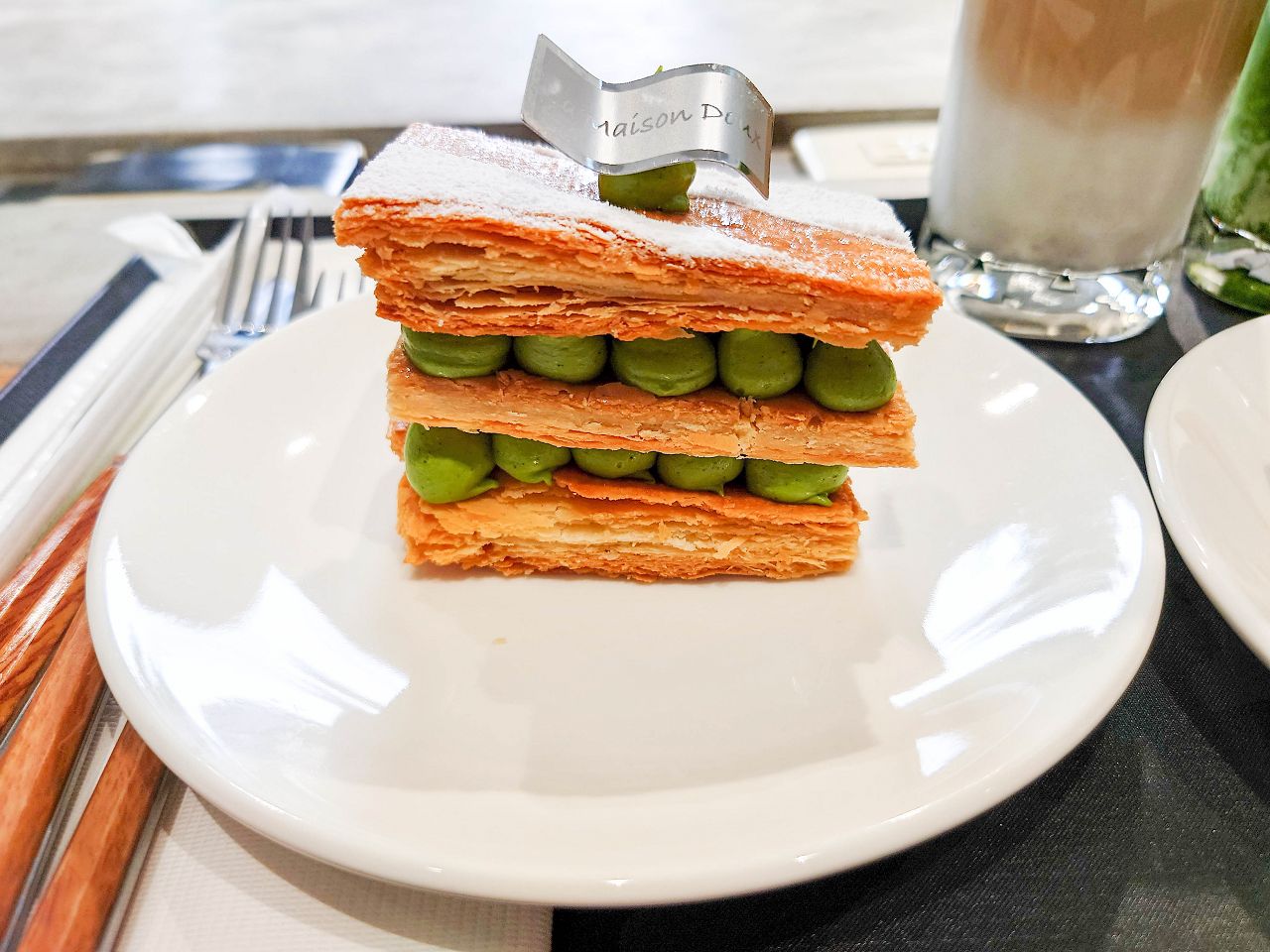 [食記][台北市] 甜舍 La Maison Doux — 白色古蹟內的甜點店，主打手作法式千層酥。