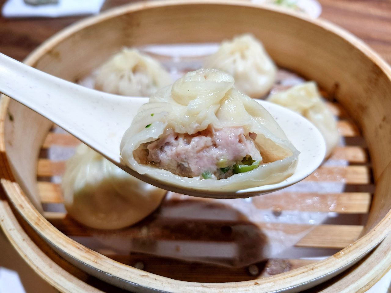 [食記][台北市] 川畝園麵食館 — 高人氣平價小籠湯包、炒飯、捲餅專賣店