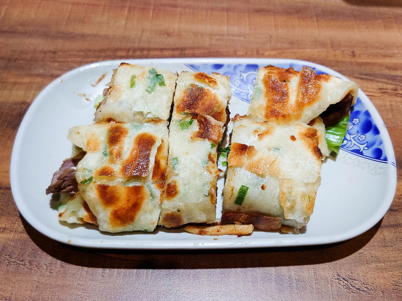 [食記][台北市] 川畝園麵食館 — 高人氣平價小籠湯包、炒飯、捲餅專賣店