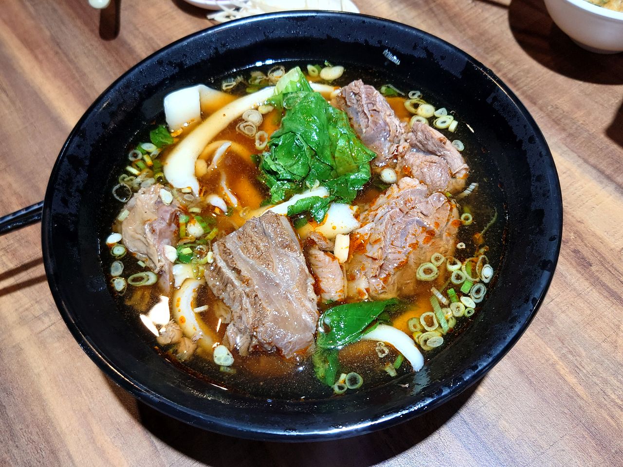 [食記][台北市] 川畝園麵食館 — 高人氣平價小籠湯包、炒飯、捲餅專賣店
