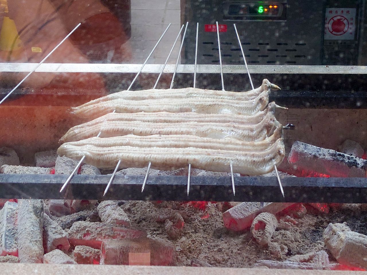 [食記][台北市] うなぎ四代目菊かわ 微風信義店 — 來自日本名古屋米其林推薦老牌鰻魚飯專賣店在微風信義展店，信義商圈鰻魚飯推薦。