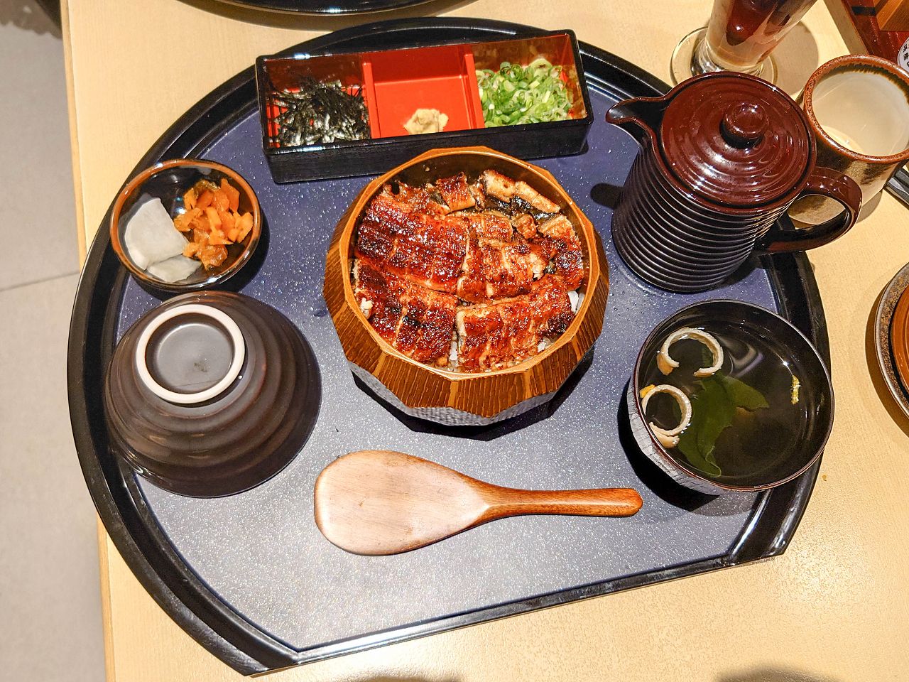 [食記][台北市] うなぎ四代目菊かわ 微風信義店 — 來自日本名古屋米其林推薦老牌鰻魚飯專賣店在微風信義展店，信義商圈鰻魚飯推薦。