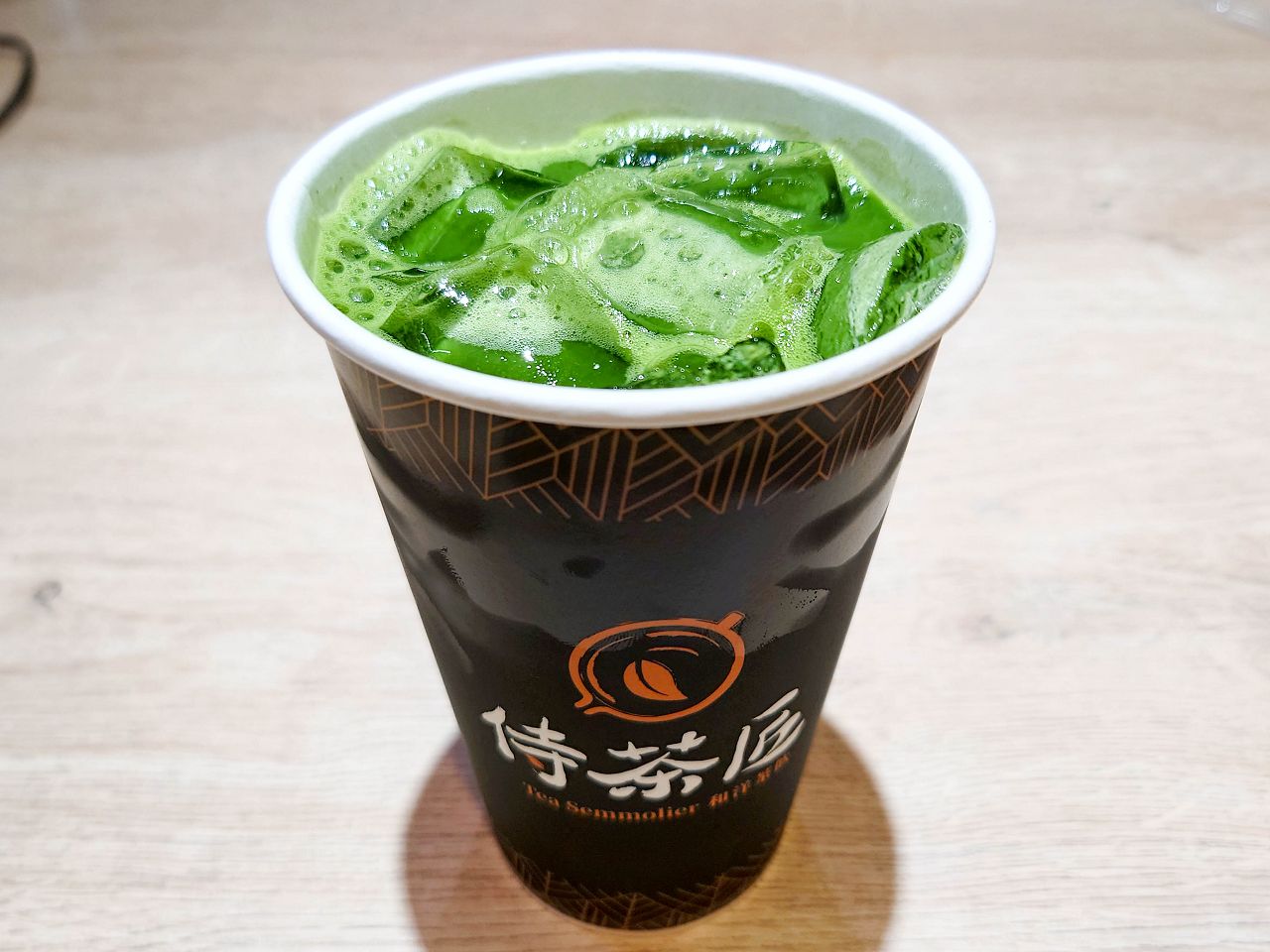 [食記][台北市] 侍茶匠 西門總店 — 主打嚴選國內外優質茶葉製作和洋茶飲，選用日本宇治高階的奧綠抹茶粉手刷現做的抹茶飲品。