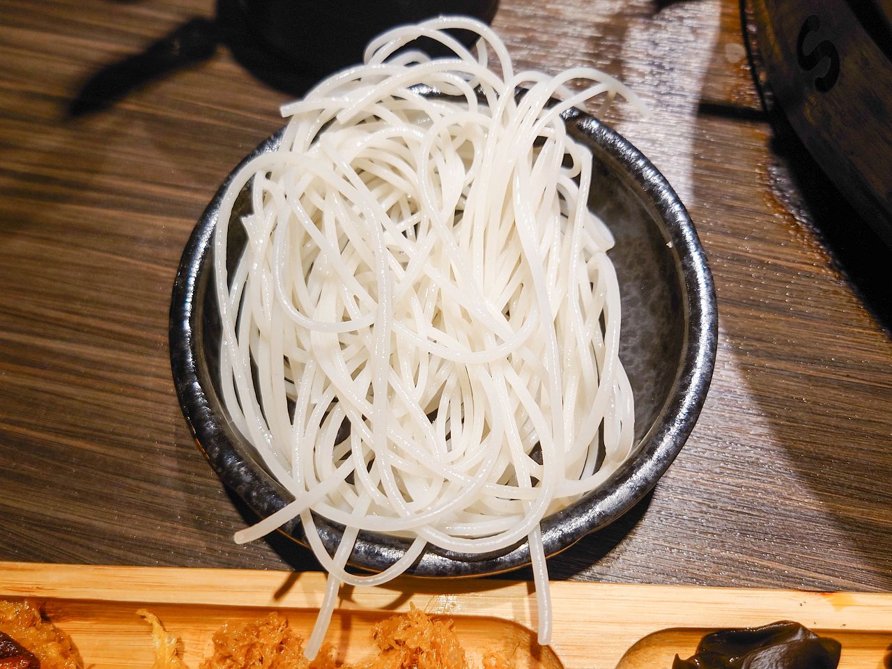 [食記][台北市] 沐澄螺螄粉鴛鴦鍋 — 獨創螺螄粉結合火鍋