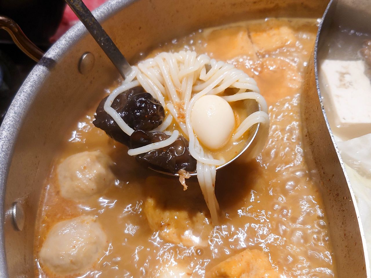 [食記][台北市] 沐澄螺螄粉鴛鴦鍋 — 獨創螺螄粉結合火鍋