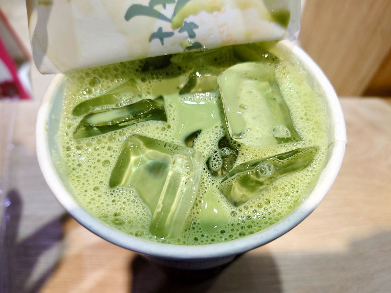 [食記][台北市] 侍茶匠 西門總店 — 主打嚴選國內外優質茶葉製作和洋茶飲，選用日本宇治高階的奧綠抹茶粉手刷現做的抹茶飲品。