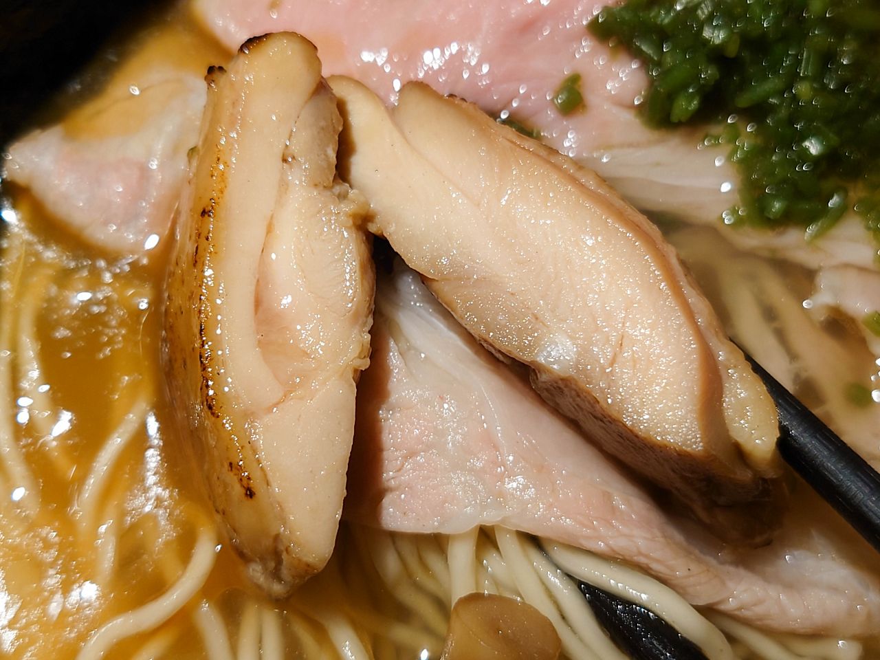 [食記][台北市] 木麒麟拉麵 — 主打備長炭煙燻湯頭拉麵