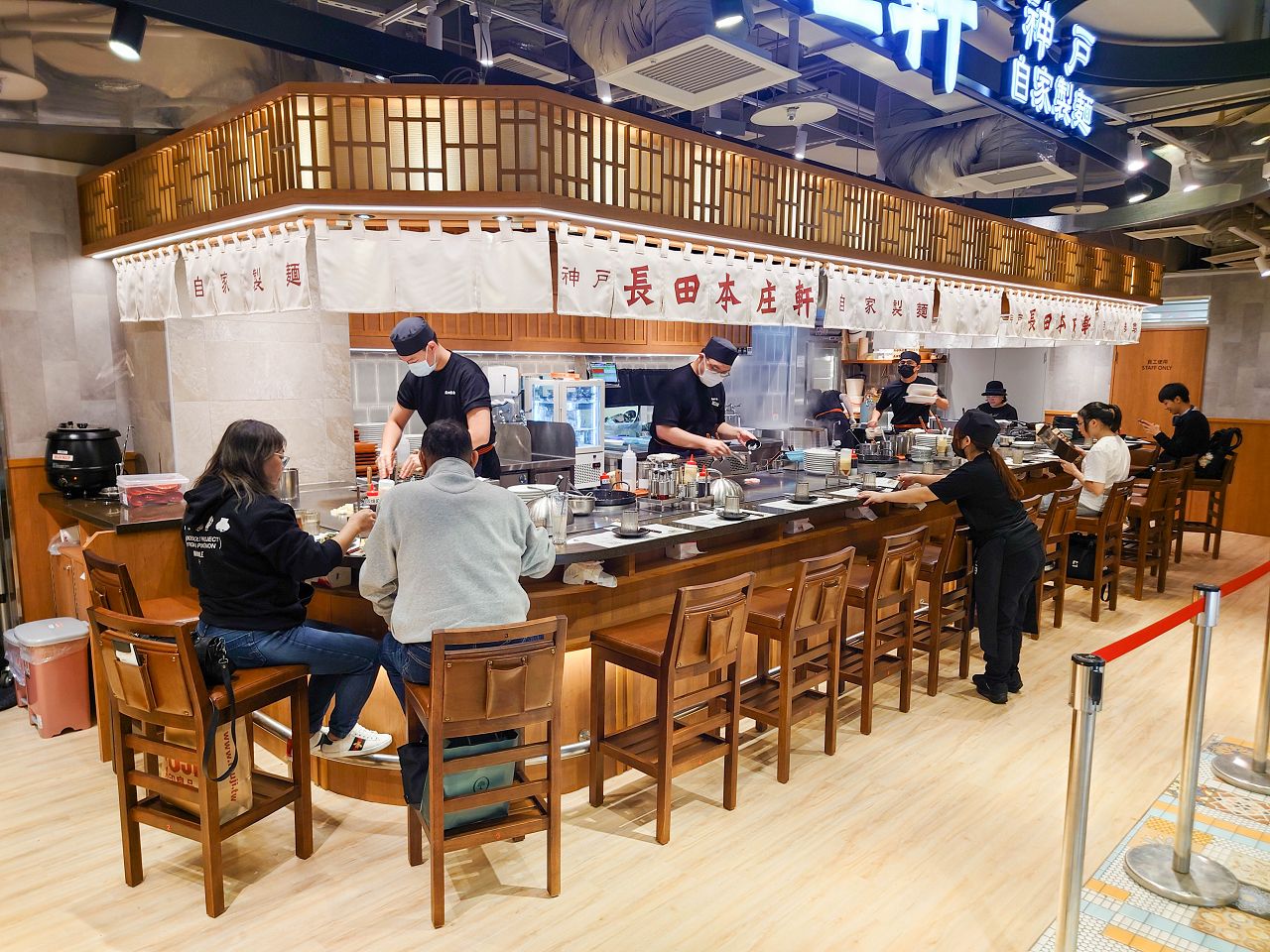 [食記][台北市] 長田本庄軒 新光南西店 — 神戶日式炒麵名店插旗新光三越南西三館