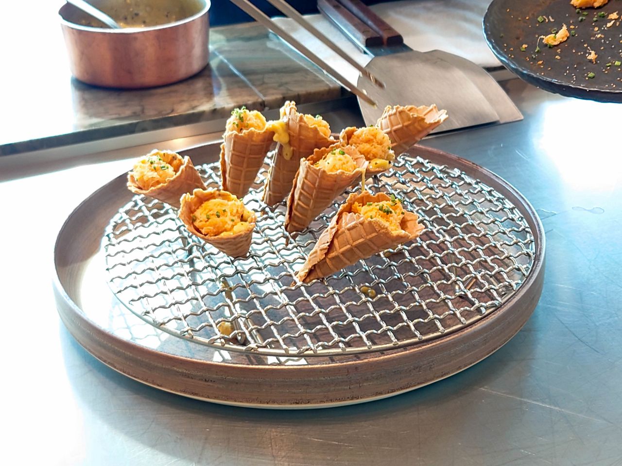 [食記][新北市][新莊區] 旨醞 鐵板料理 — 饗賓旗下高級鐵板燒餐廳，設在新莊宏匯i-Tower 38樓，享用頂級鐵板燒料理又能俯瞰雙北繁華市景。
