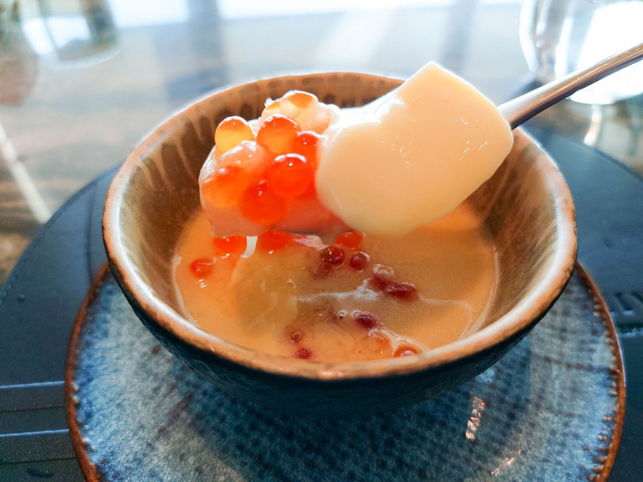 [食記][新北市][新莊區] 旨醞 鐵板料理 — 饗賓旗下高級鐵板燒餐廳，設在新莊宏匯i-Tower 38樓，享用頂級鐵板燒料理又能俯瞰雙北繁華市景。