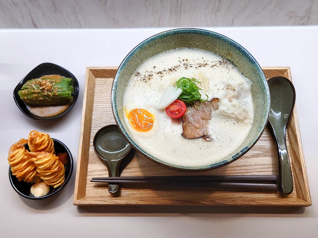 [食記][台北市] 茶悟ラーメン (茶悟拉麵) — 以茶入湯帶有茶香的創意拉麵