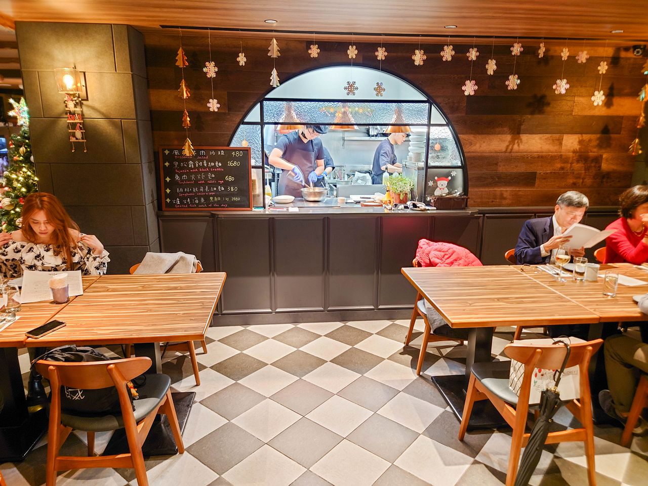 [食記][台北市] Reale Cucina Italiana — 仁愛路圓環旁巷弄內義式餐廳，竹北彼刻義式餐酒館的姊妹店。