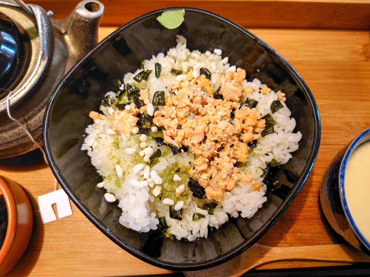 [食記][高雄市] 丸叁食伍 — 捷運信義國小站附近老屋內主打日式定食、飯糰、茶泡飯的餐廳
