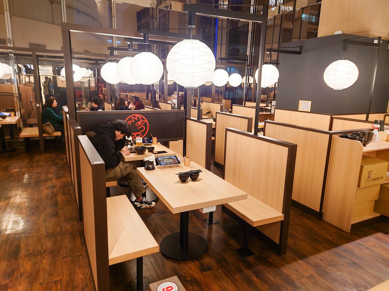 [食記][台北市] 鳥貴族 新光三越台北南西店 — 日本知名平價串燒居酒屋登台