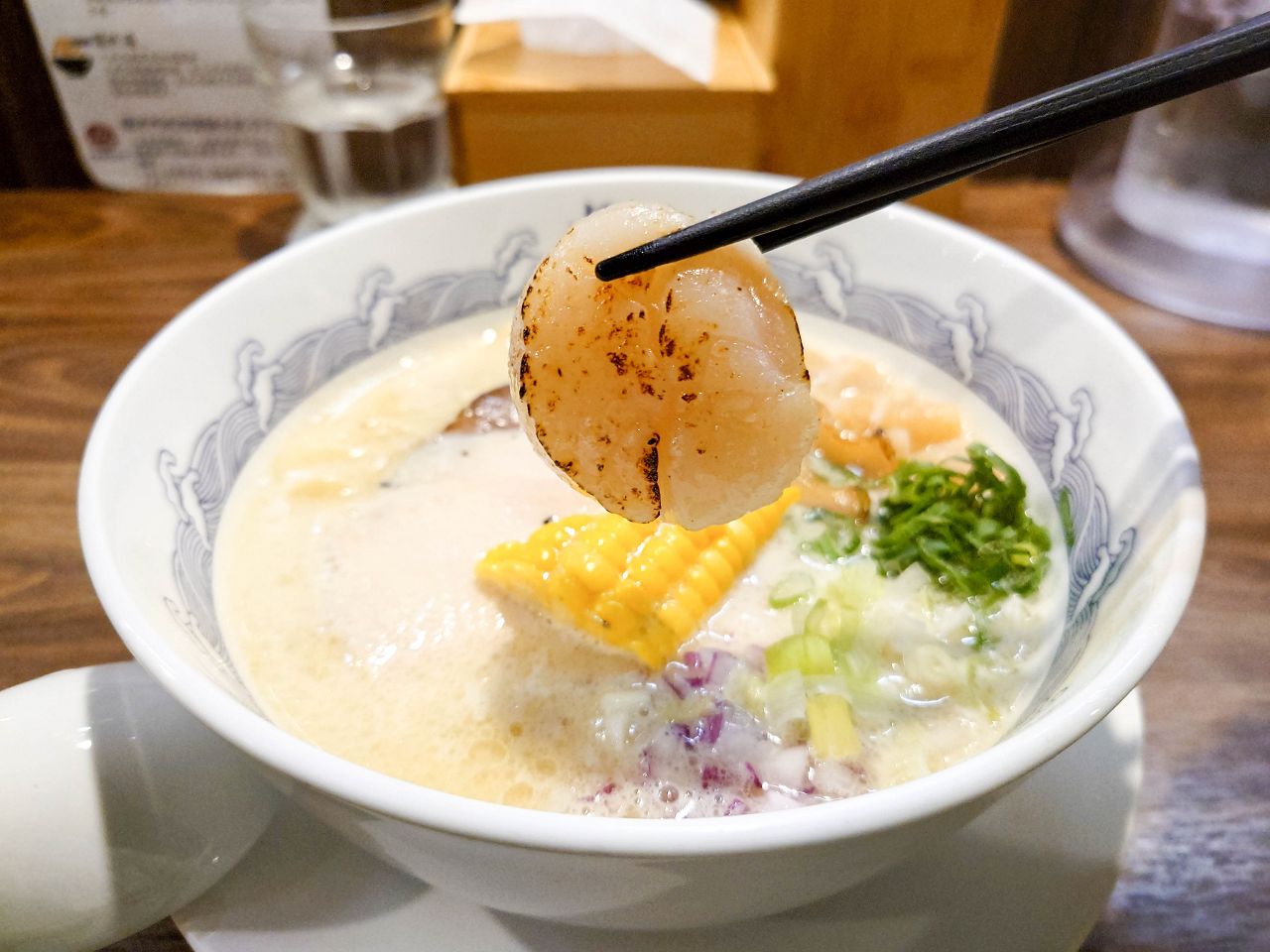 [食記][台北市] 塩琉 林森店 — 主打龍蝦、干貝塩味拉麵，加入龍蝦尾的超豪華SP真龍蝦清湯拉麵。