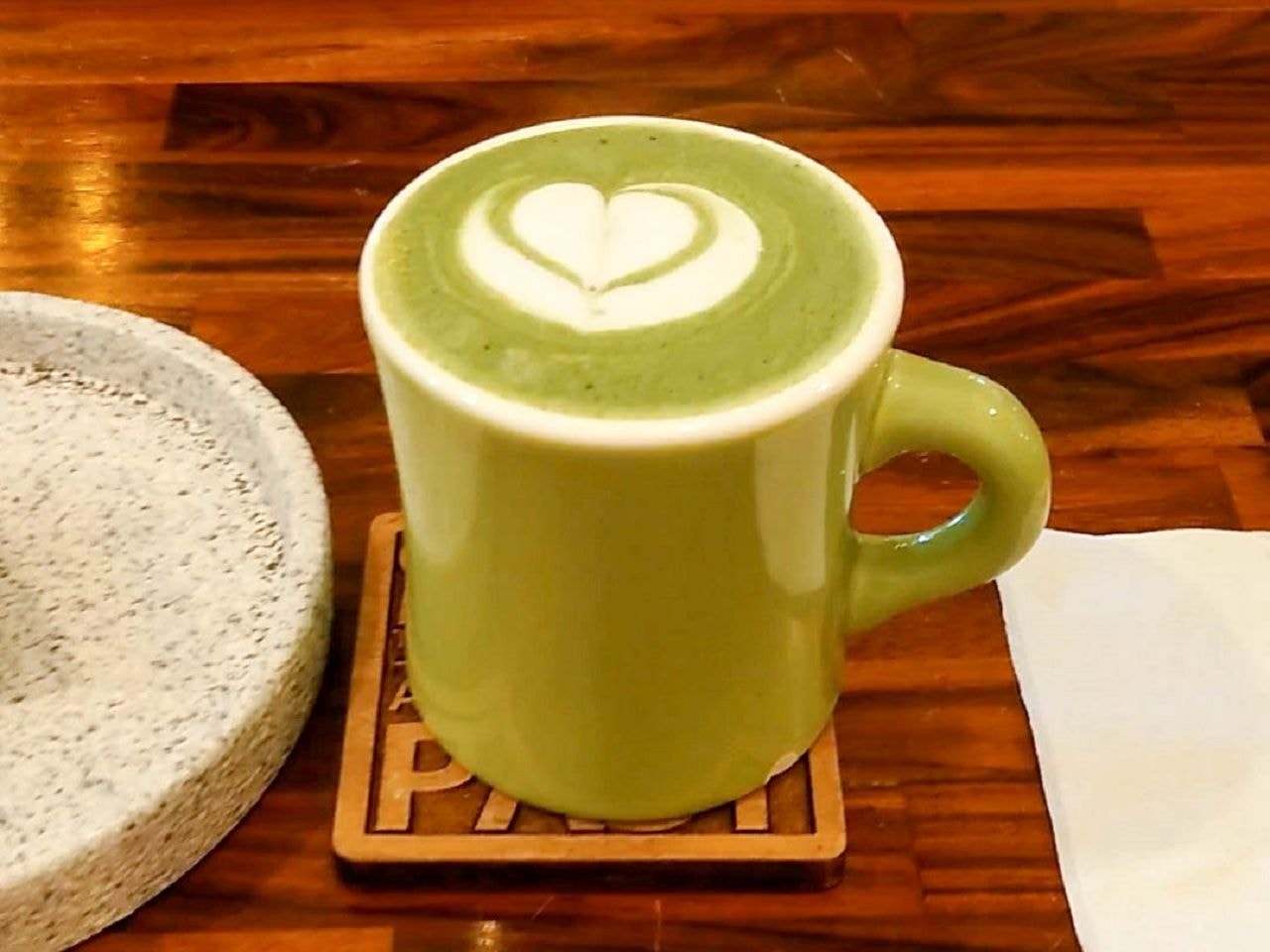 [食記][台北市] 1/2 CAFÉ — 松山區甜點咖啡廳，推薦提拉米蘇、流心巴斯克和手沖咖啡。