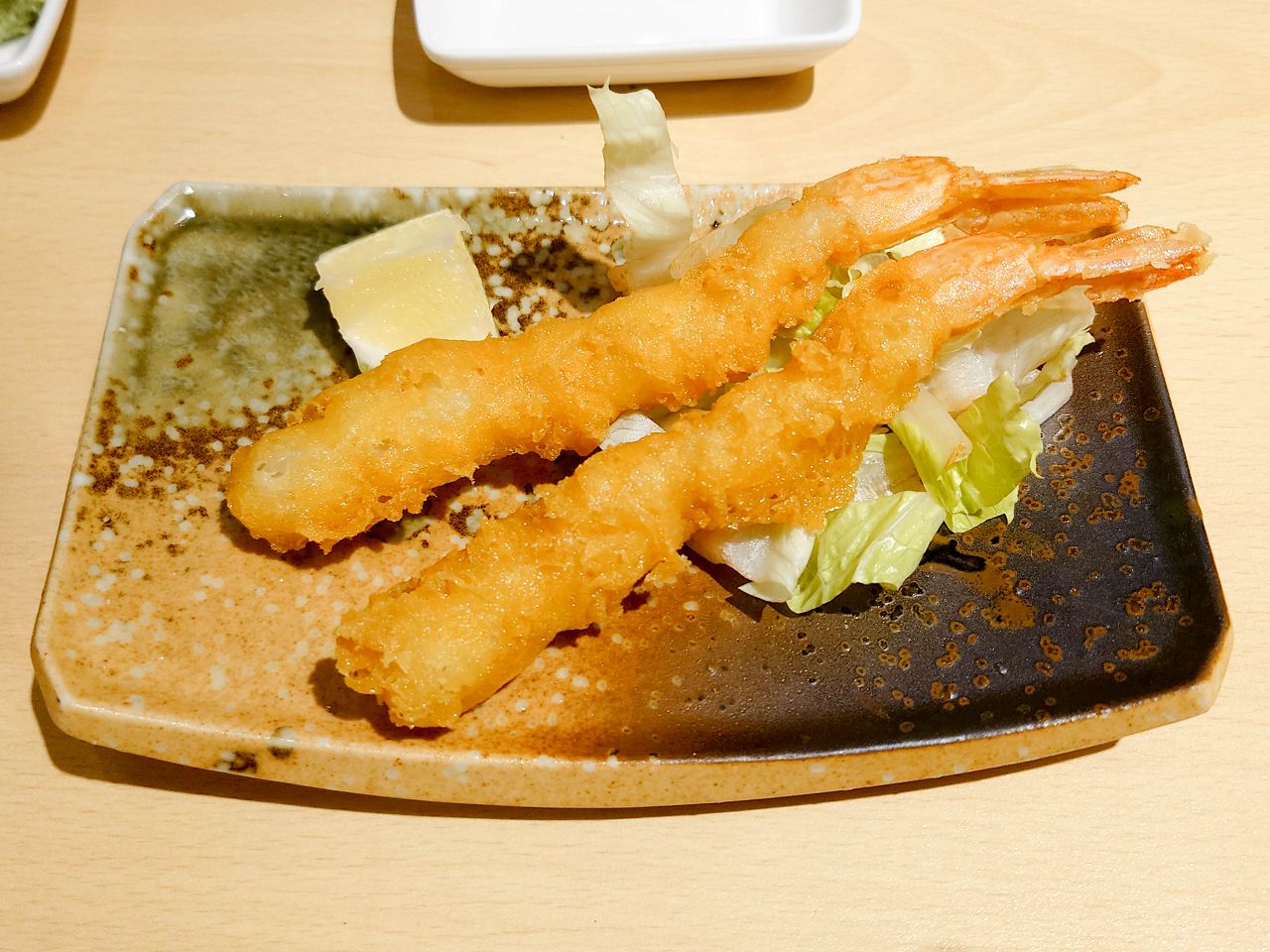 [食記][高雄市] 海龍王壽司 — 左營高鐵站附近日本料理和壽司專賣餐廳，選用漁港直送在地新鮮魚貨，遵循正宗日式料理手法。