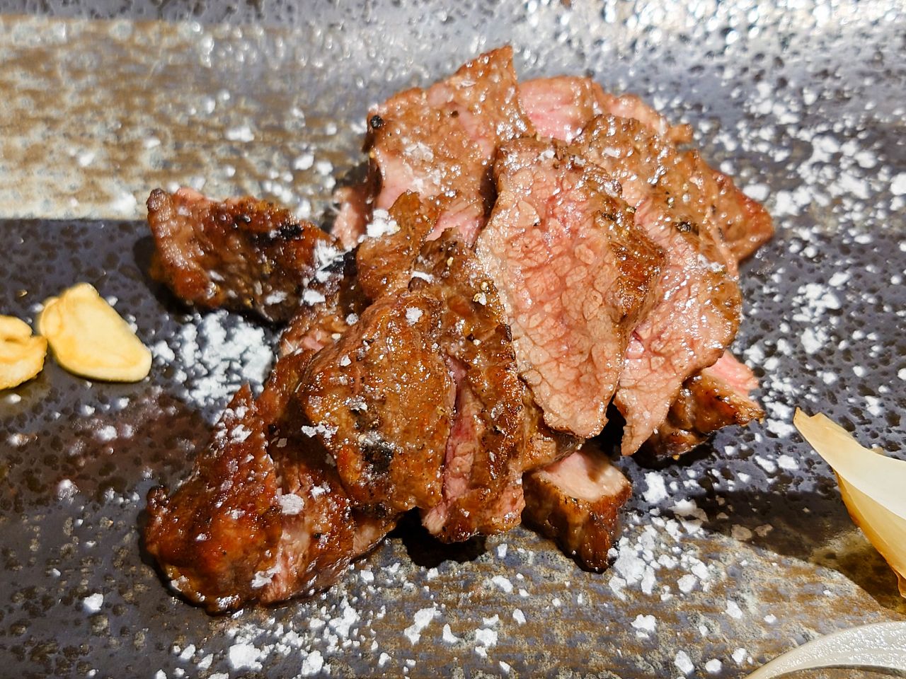 [食記][高雄市] 海龍王壽司 — 左營高鐵站附近日本料理和壽司專賣餐廳，選用漁港直送在地新鮮魚貨，遵循正宗日式料理手法。