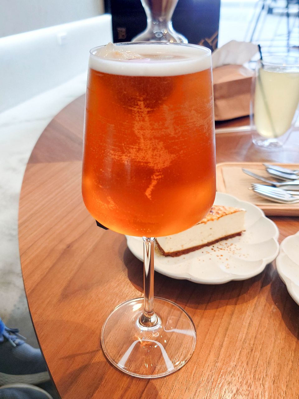 [食記][高雄市] WASA Café & Sake — 左營高鐵站附近咖啡廳兼清酒吧
