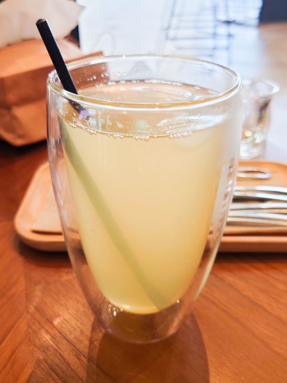 [食記][高雄市] WASA Café & Sake — 左營高鐵站附近咖啡廳兼清酒吧