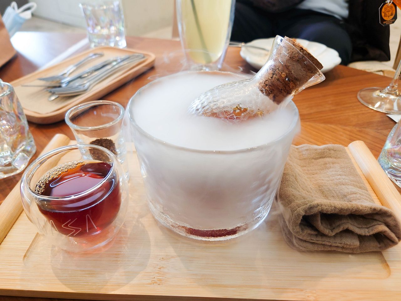 [食記][高雄市] WASA Café & Sake — 左營高鐵站附近咖啡廳兼清酒吧