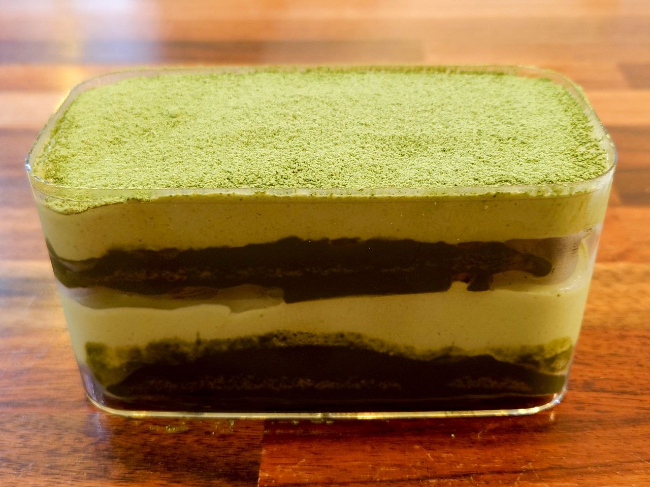 [食記][台北市] 1/2 CAFÉ — 松山區甜點咖啡廳，推薦提拉米蘇、流心巴斯克和手沖咖啡。