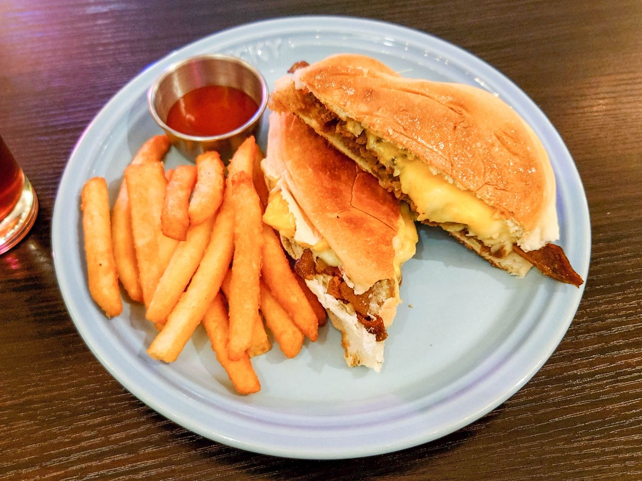 [食記][台北市] 福嗑 Lucky Eat 熱壓·古巴·三明治 — 捷運市政府站附近古巴三明治、費城三明治和漢堡專賣店