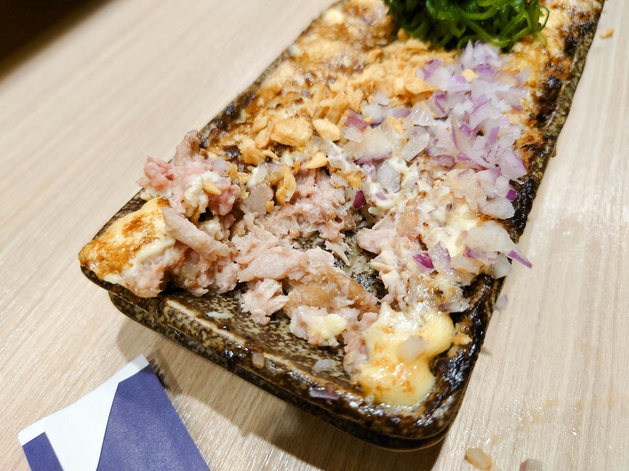 [食記][新北市][新莊區] 熊越岳 — 新莊高人氣醬油拉麵名店，叉燒肉蓋好蓋滿的招牌清湯叉燒拉麵。