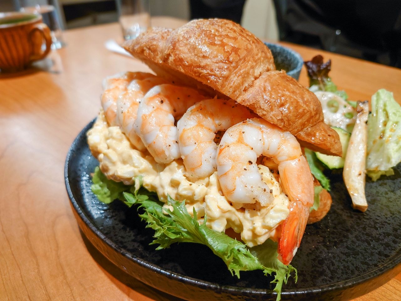 [食記][新北市][中和區] Aki Deli — 中和新開和洋早午餐餐廳，抹茶名店「Aki Matcha Bar」的姊妹店，份量充足又實在的三明治和可頌。