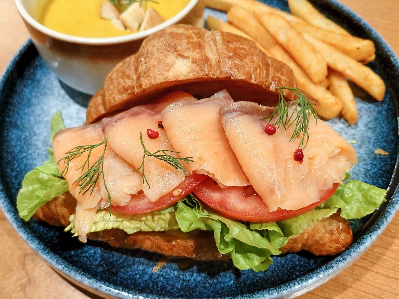 [食記][新北市][中和區] Aki Deli — 中和新開和洋早午餐餐廳，抹茶名店「Aki Matcha Bar」的姊妹店，份量充足又實在的三明治和可頌。