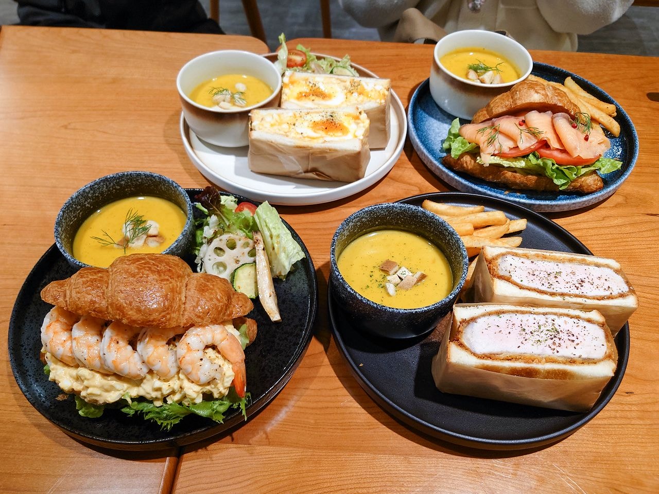 [食記][新北市][中和區] Aki Deli — 中和新開和洋早午餐餐廳，抹茶名店「Aki Matcha Bar」的姊妹店，份量充足又實在的三明治和可頌。