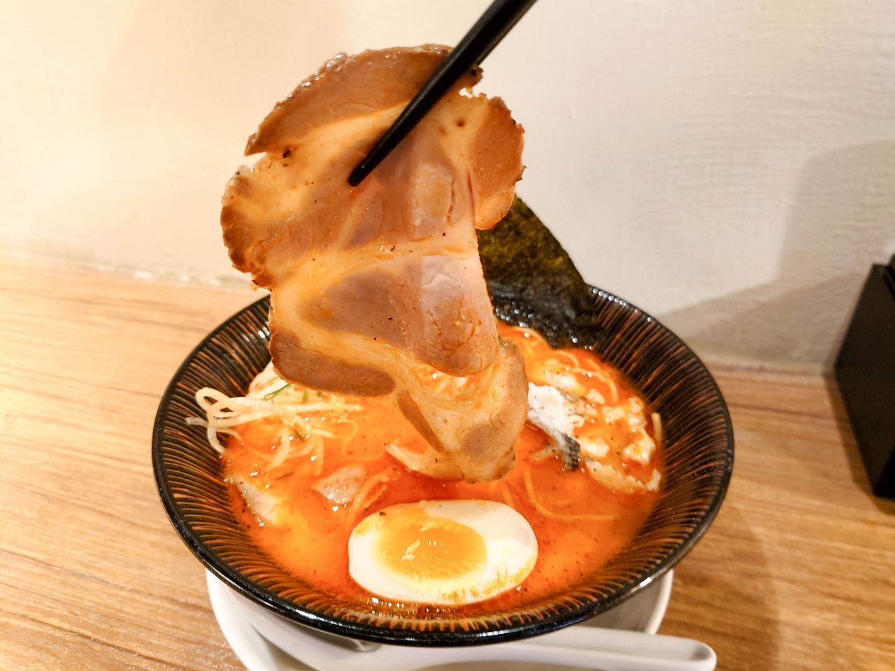 [食記][台北市] 麵屋有漁 — 西門町主打石斑魚白湯和蝦湯湯底的拉麵店