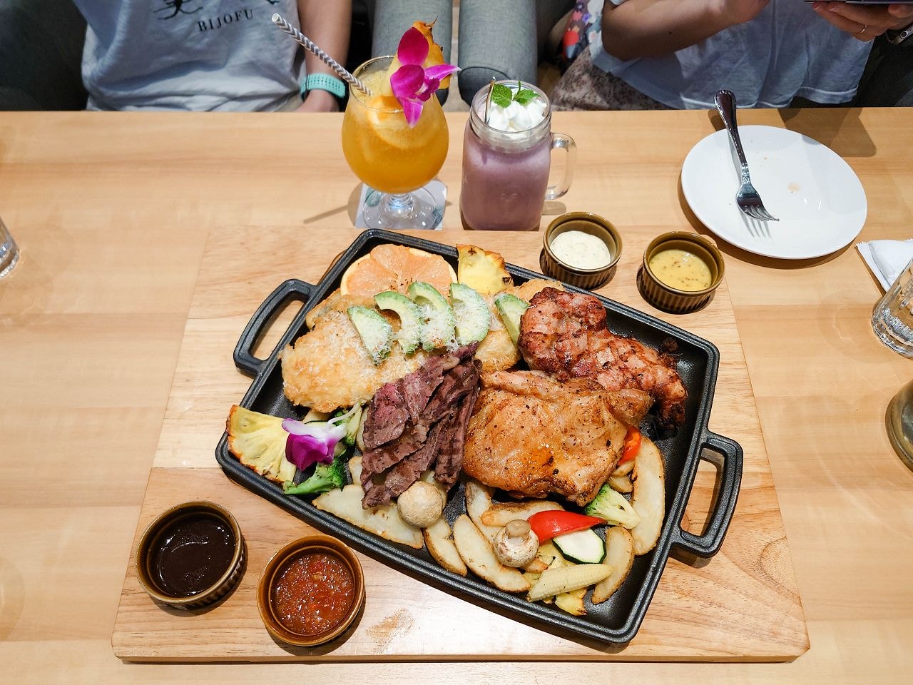 [食記][台北市] La Ohana 夏威夷餐廳&咖啡 LaLaport 南港店 — 夏威夷海島渡假風格美式餐廳