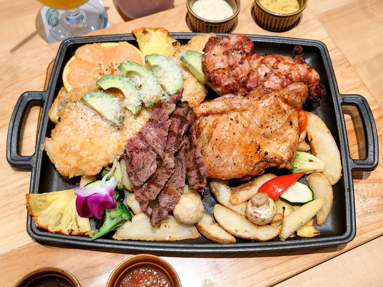 [食記][台北市] La Ohana 夏威夷餐廳&咖啡 LaLaport 南港店 — 夏威夷海島渡假風格美式餐廳