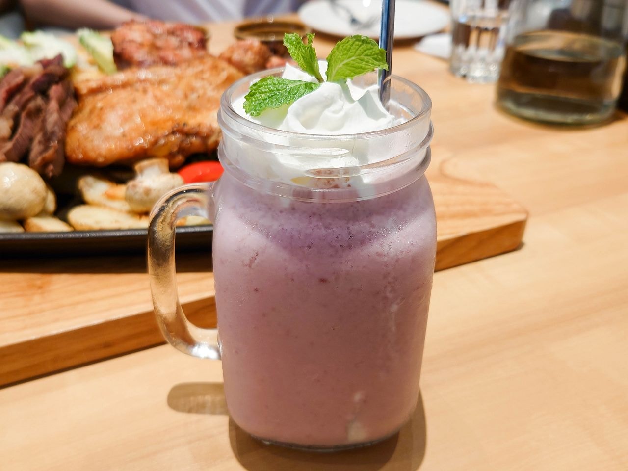 [食記][台北市] La Ohana 夏威夷餐廳&咖啡 LaLaport 南港店 — 夏威夷海島渡假風格美式餐廳