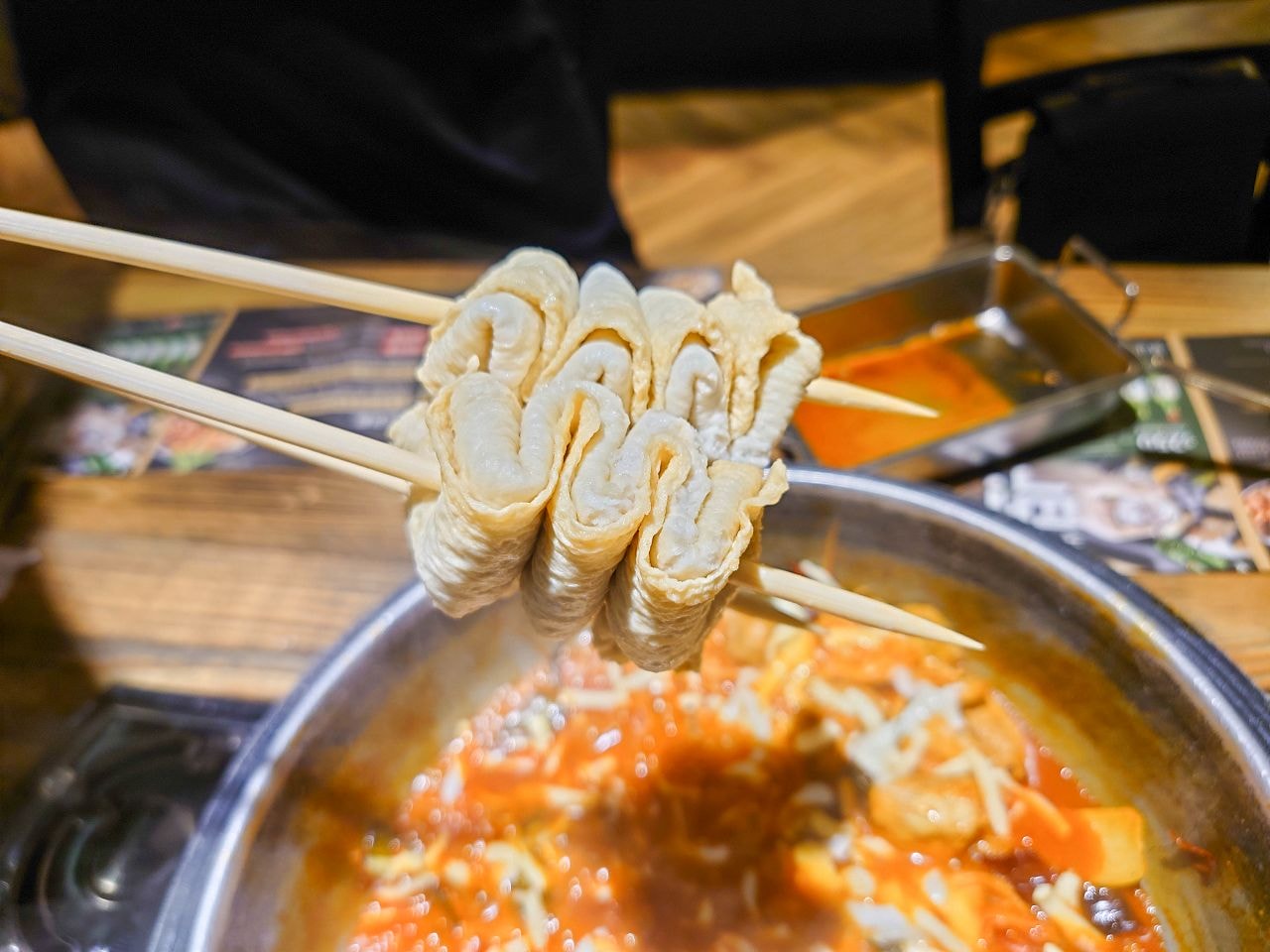 [食記][台北市] 甩鍋雞볶찜韓式炒雞吃到飽 西門店 — 現點現炒香辣夠味又香氣十足的韓式炒雞