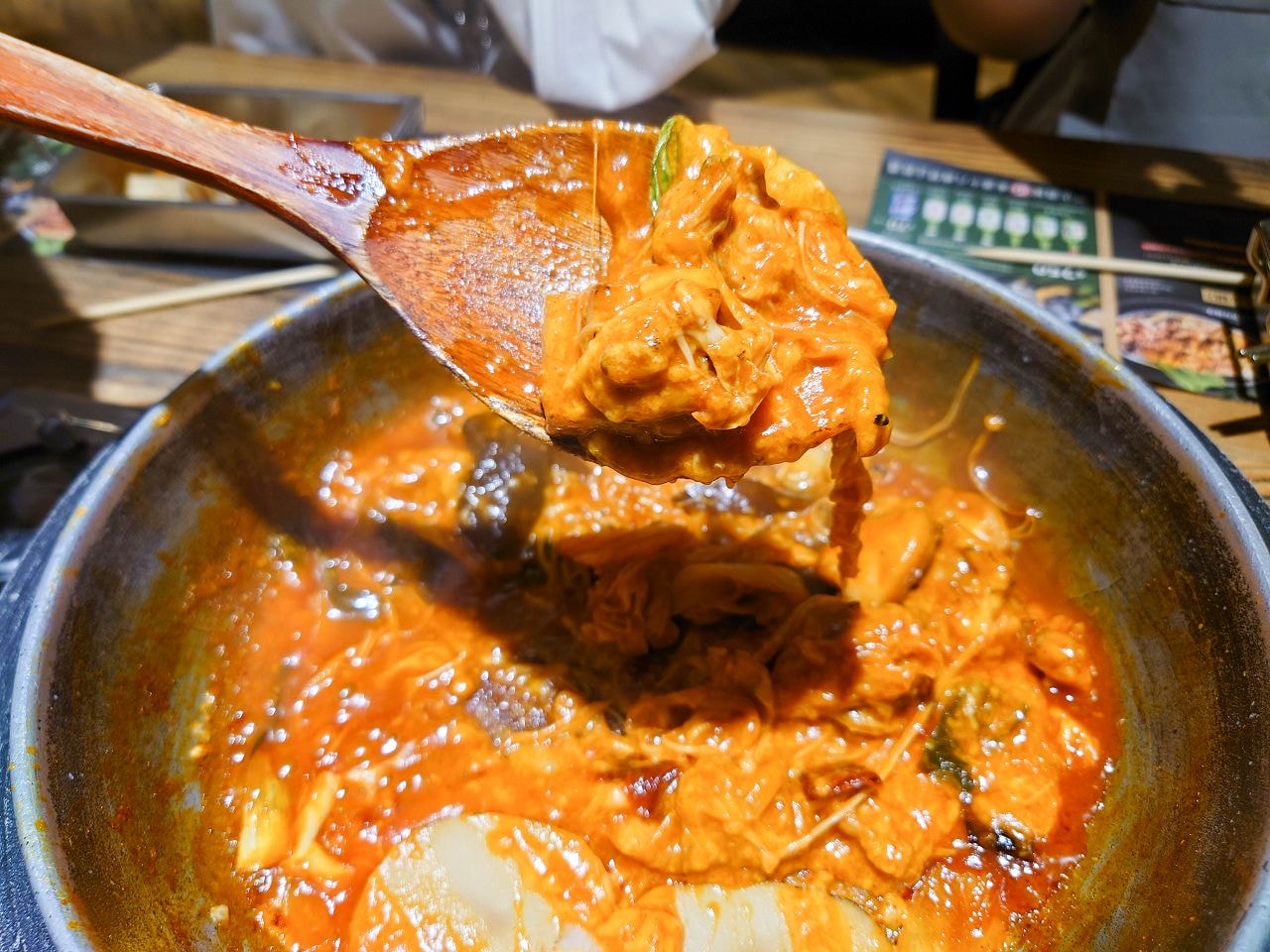 [食記][台北市] 甩鍋雞볶찜韓式炒雞吃到飽 西門店 — 現點現炒香辣夠味又香氣十足的韓式炒雞