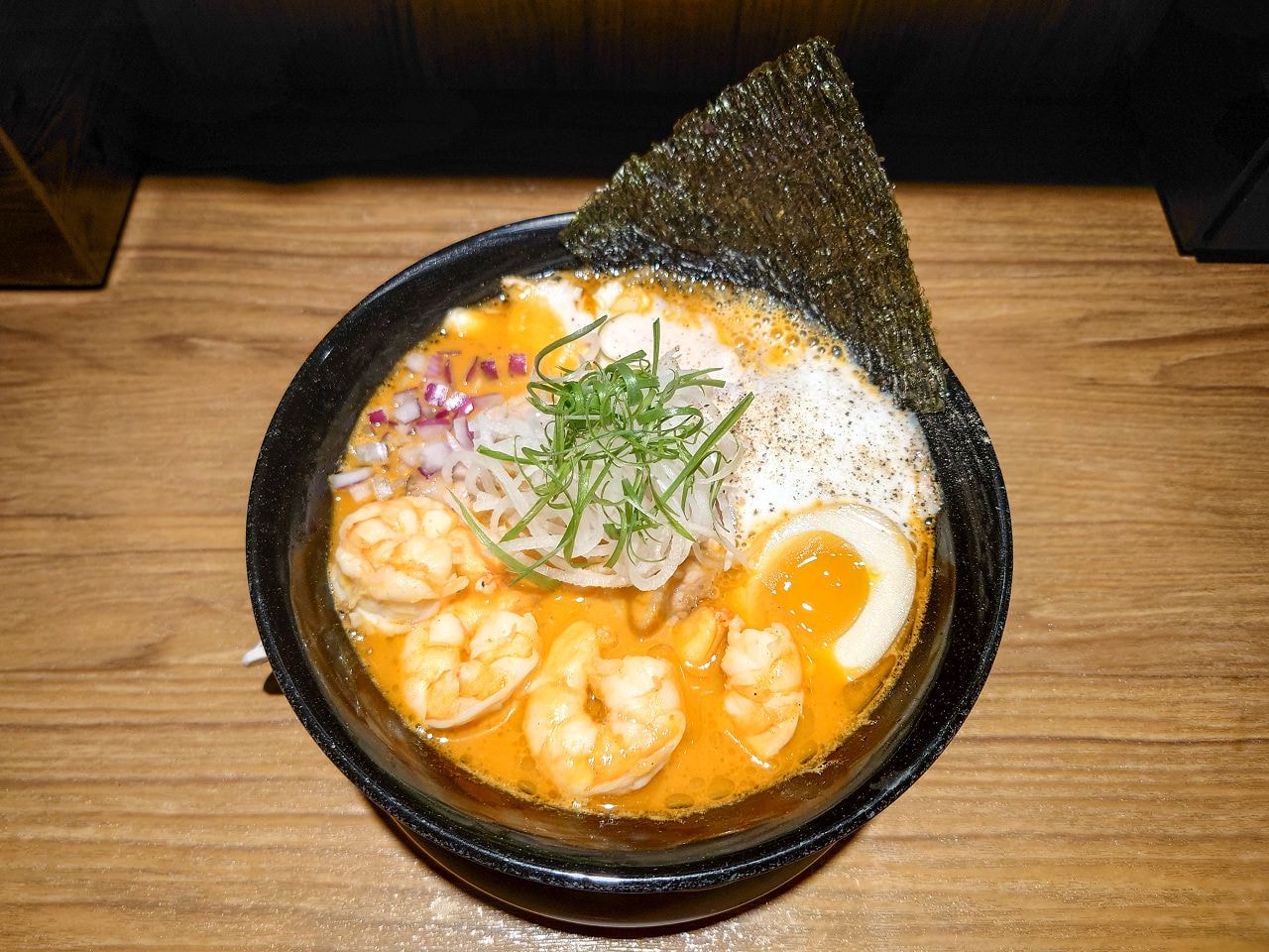 [食記][台北市] 麵屋有漁 — 西門町主打石斑魚白湯和蝦湯湯底的拉麵店
