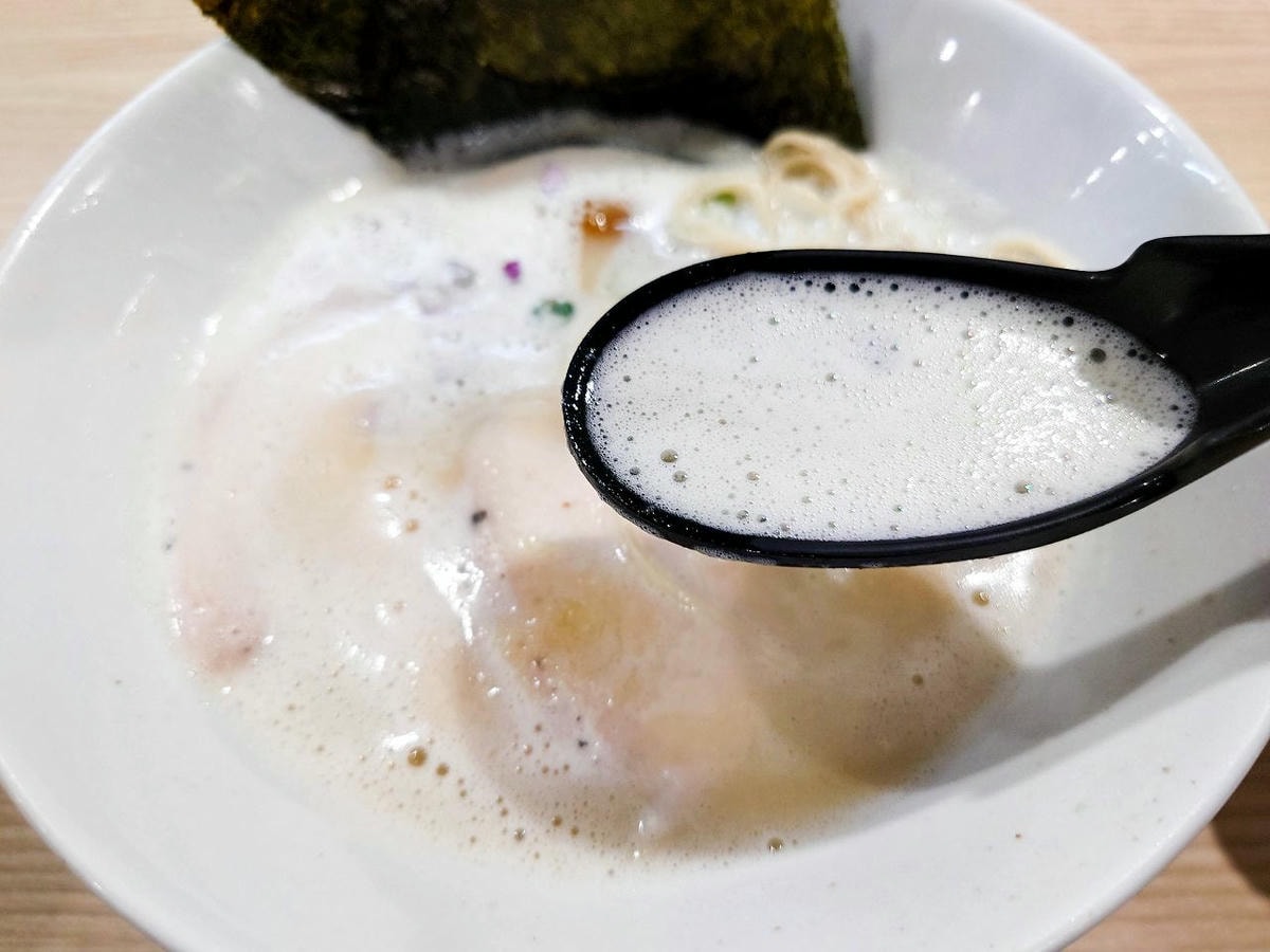 [食記][新北市][板橋區] 捌玥。泡系雞白湯拉麵