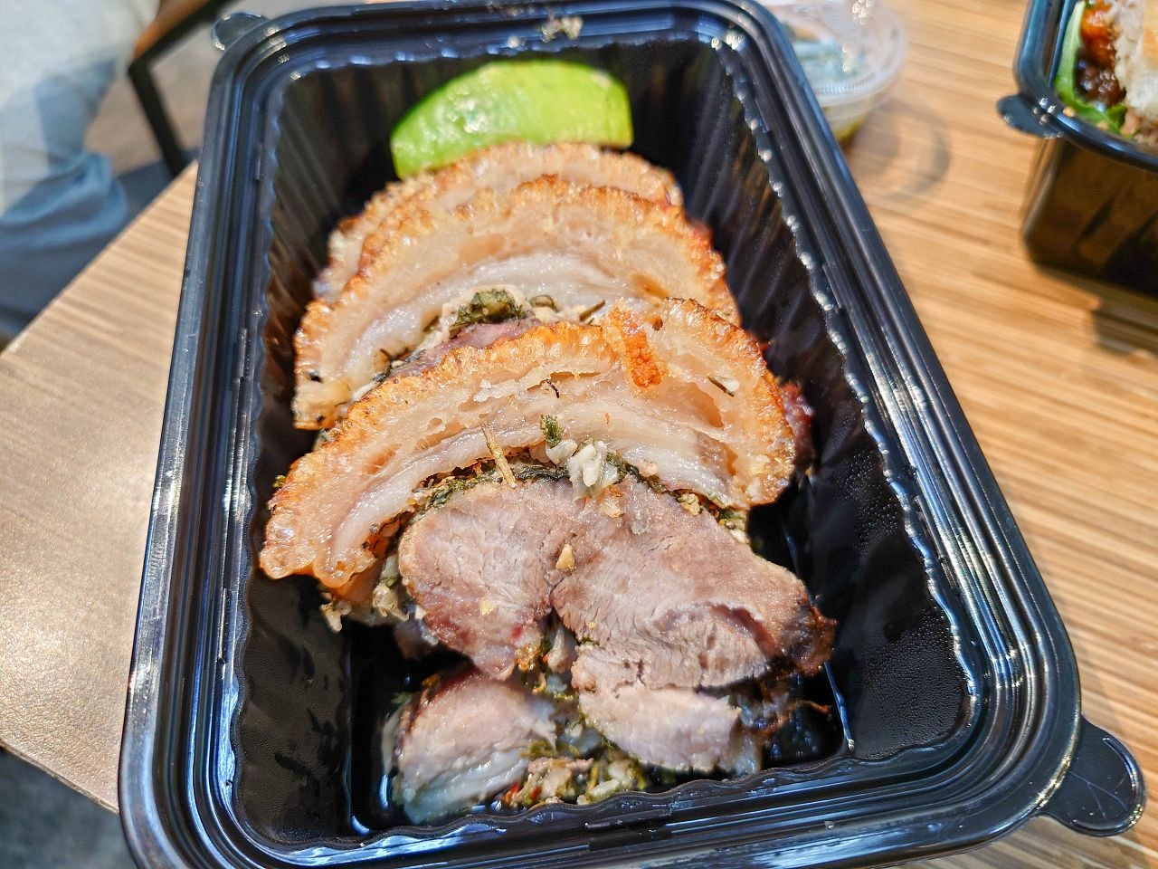 [食記][高雄市] TAGL Deli 2部曲 —  高雄高人氣羅馬豬肉卷專賣店在三多商圈擁有店面啦！