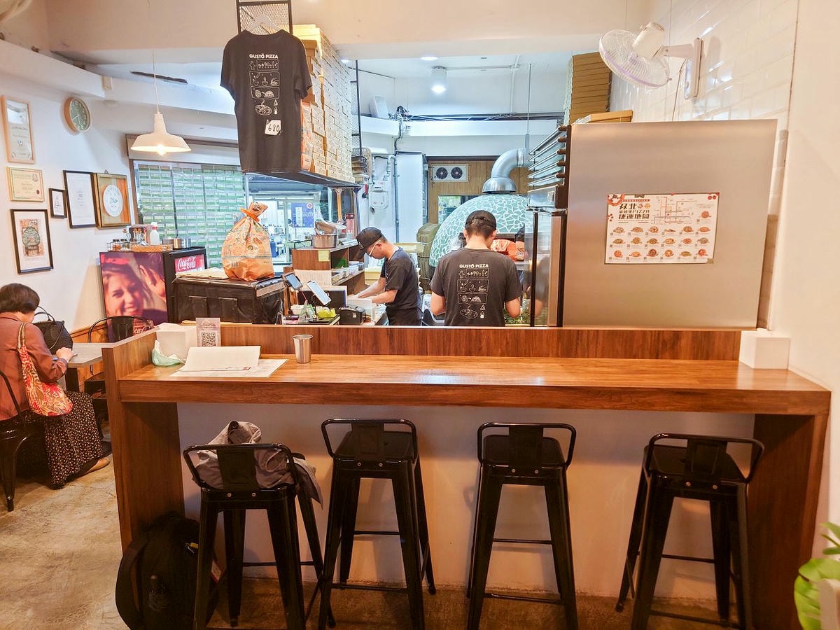 [食記][台北市] Gusto Pizza — 東門站附近義式窯烤披薩專賣店，穆斯林友善的披薩店。