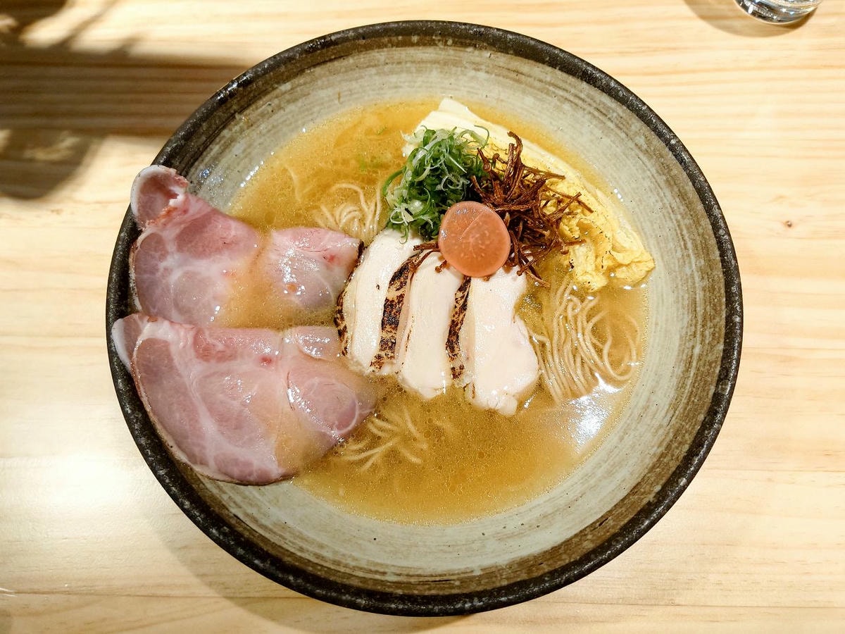 [食記][台北市] 恉霜 拉麵專賣 — 西餐技法融入日式拉麵，香濃的老火牛白湯拉麵。