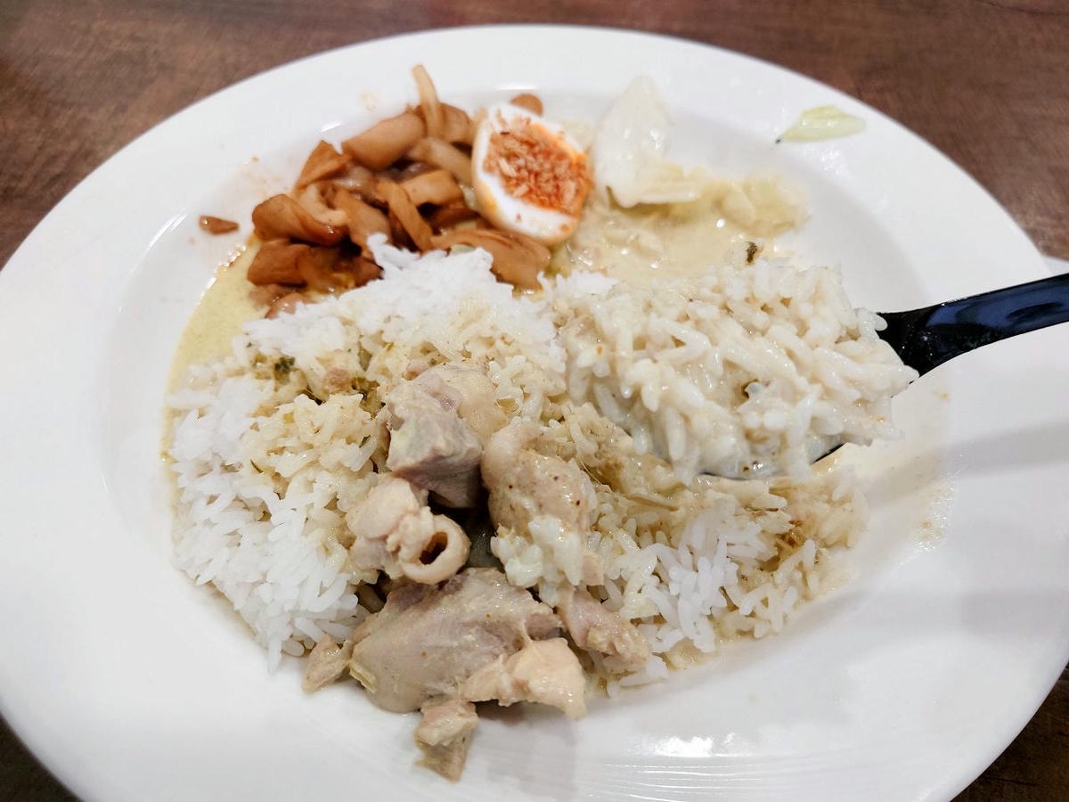 [食記][台北市] 上味泰 泰式餐盒專賣店 (即將搬遷，暫停營業) — 台北小巨蛋附近泰式簡餐、便當