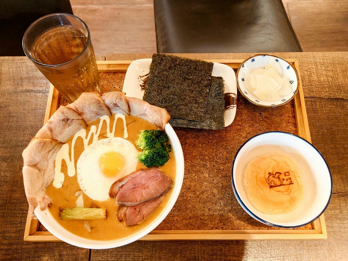 [食記][台北市] 温咖哩 Wen Curry — 自家製熟成香料咖哩，肉類和配料豐富份量大具創意的咖哩料理。